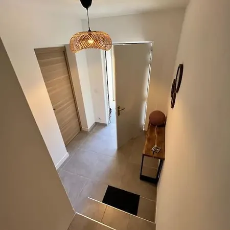 Victoria #8 Persons #3 Bedrooms #terrace # Garage - Calm And Clim *
