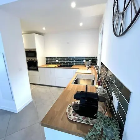 Villa Victoria #8 Persons #3 Bedrooms #terrace # Garage - Calm And Clim *